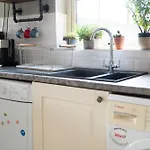 Luxury Studio Apartment - Belfast - Dundonald
