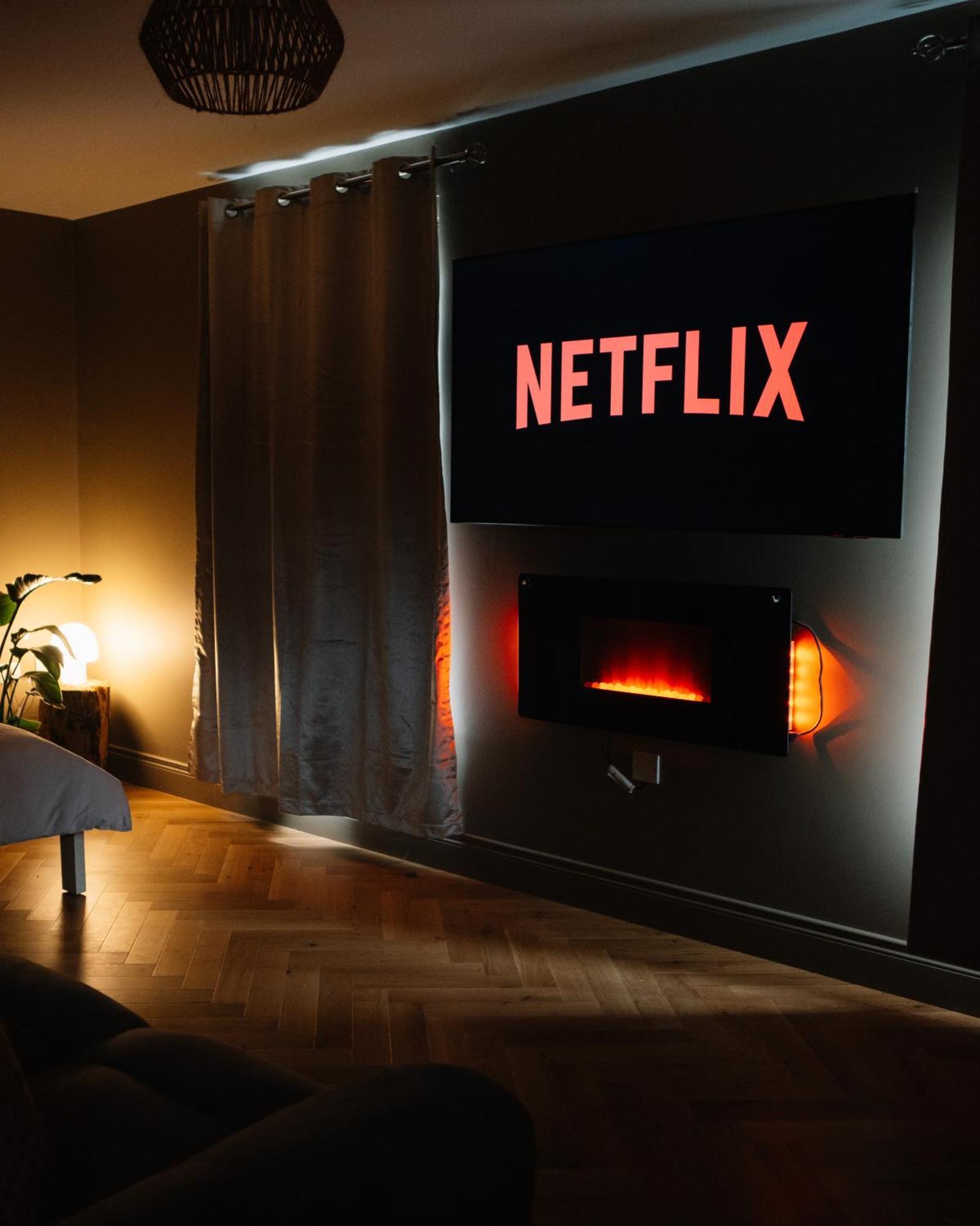 Luxury - - Dundonald Apartment Belfast