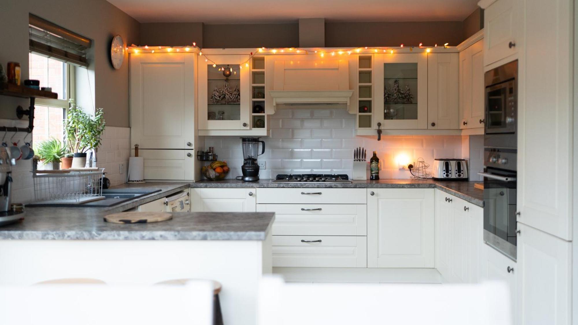 Luxury - - Dundonald *