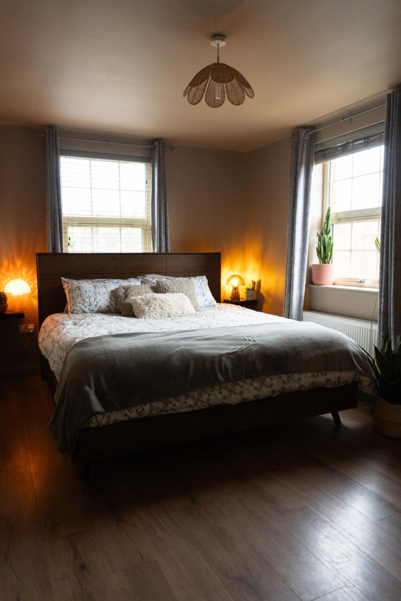 Luxury - - Dundonald Apartment Belfast